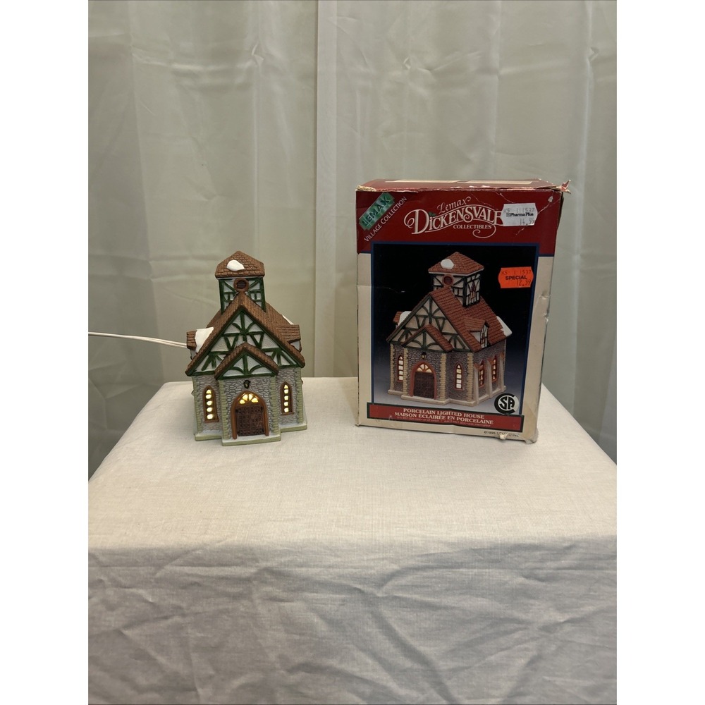 Lemax Dickensvale Collectibles Porcelain Lighted House/Church